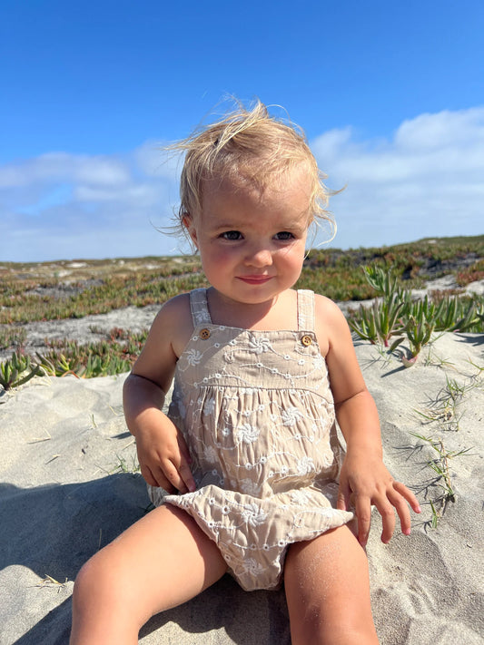 Hazel Bubble - Tan Dandelion Eyelet